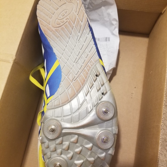 Track shoes - Picture 2 of 3